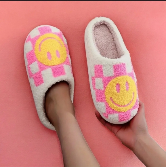 Size 45-45 slippers - Picture 1 of 2